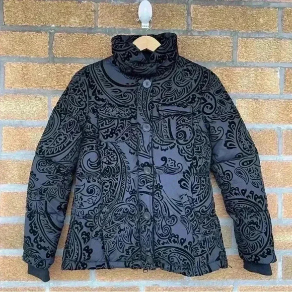 Desigual Medianoche Flocked Velvet
NWT,
Puffer Jacket size small - Picture 2 of 16